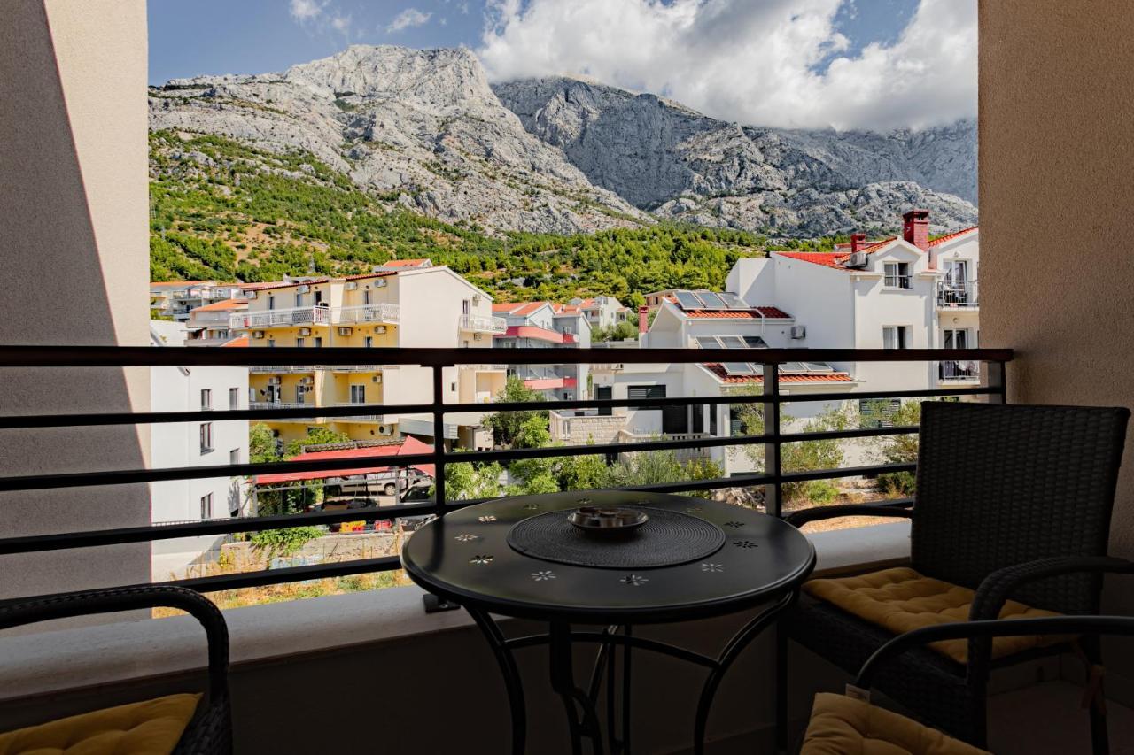 Apartmani Benzon Baška Voda Exterior foto